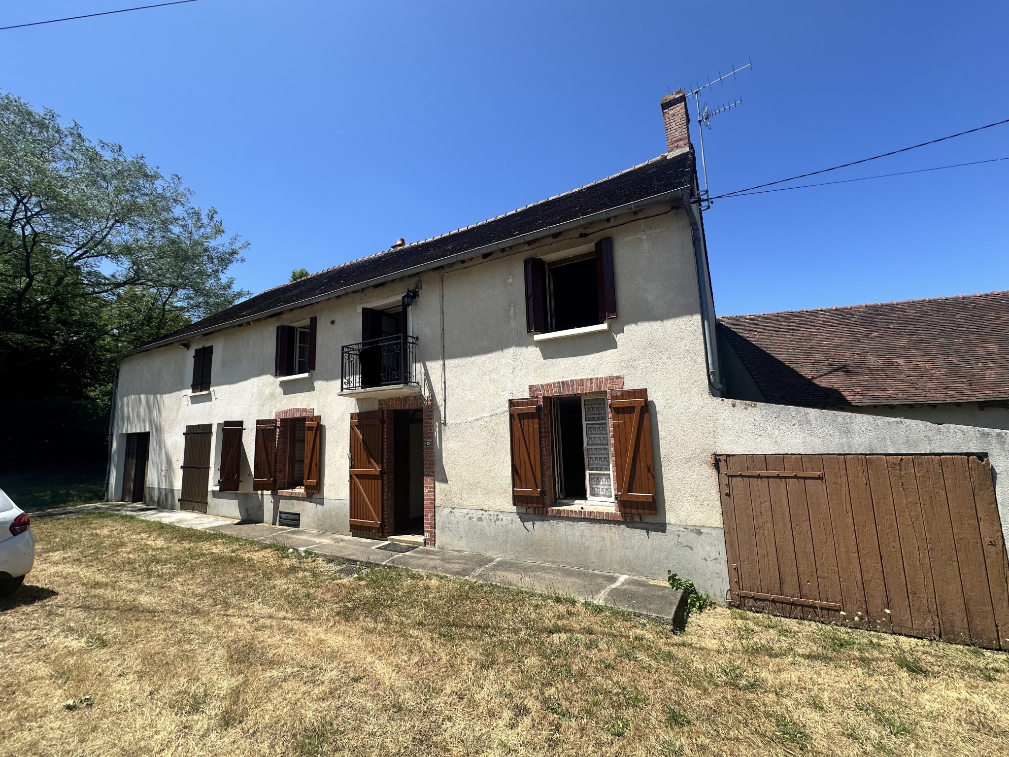 Maison de charme 134 m2 avec grange attenante et 2 garages