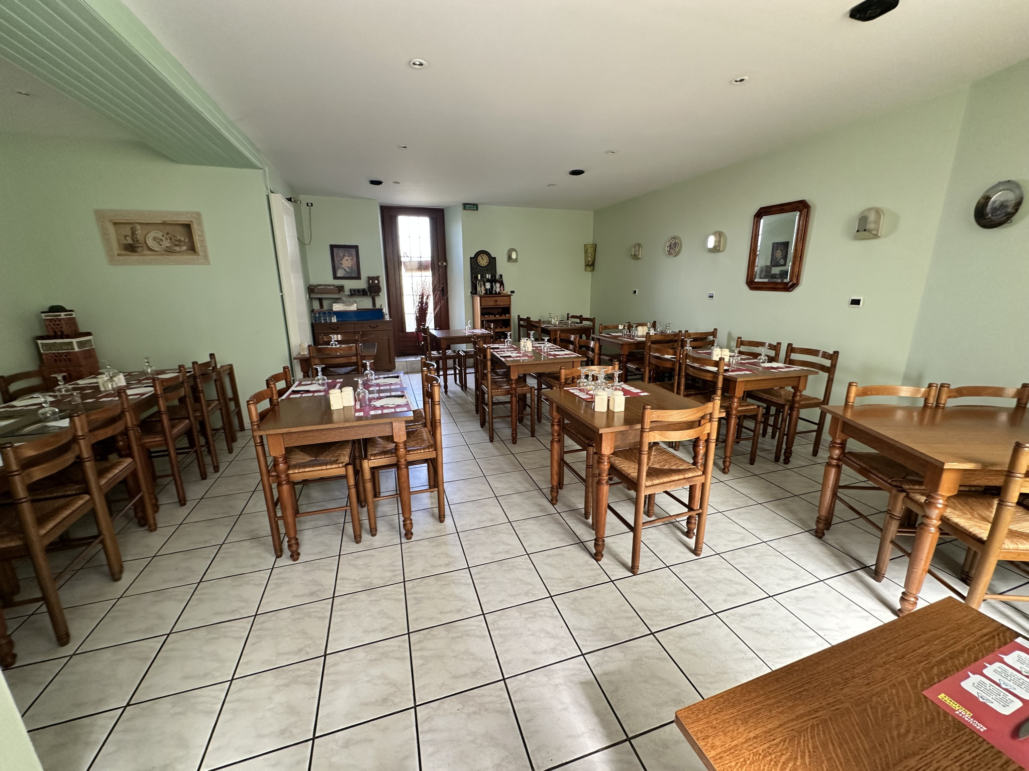 Fond de commerce restaurant bar la souterraine